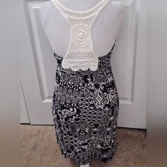Planet Gold Black & White  Patterned Sun Dress  Size  M - Picture 4 of 11